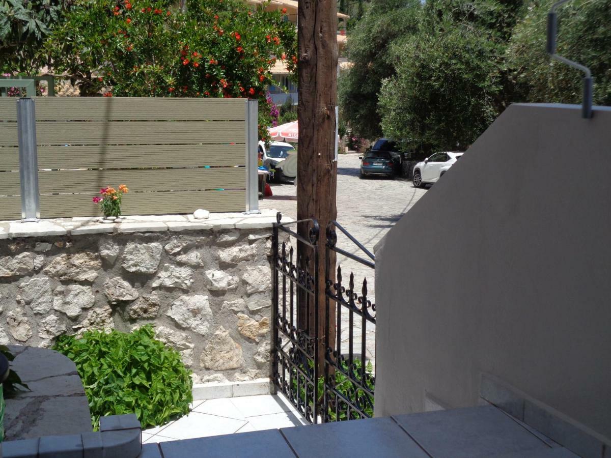 Green View Apartments Ayios Nikitas Bagian luar foto